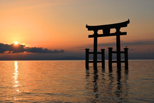 白髭神社　琵琶湖上の鳥居画像
