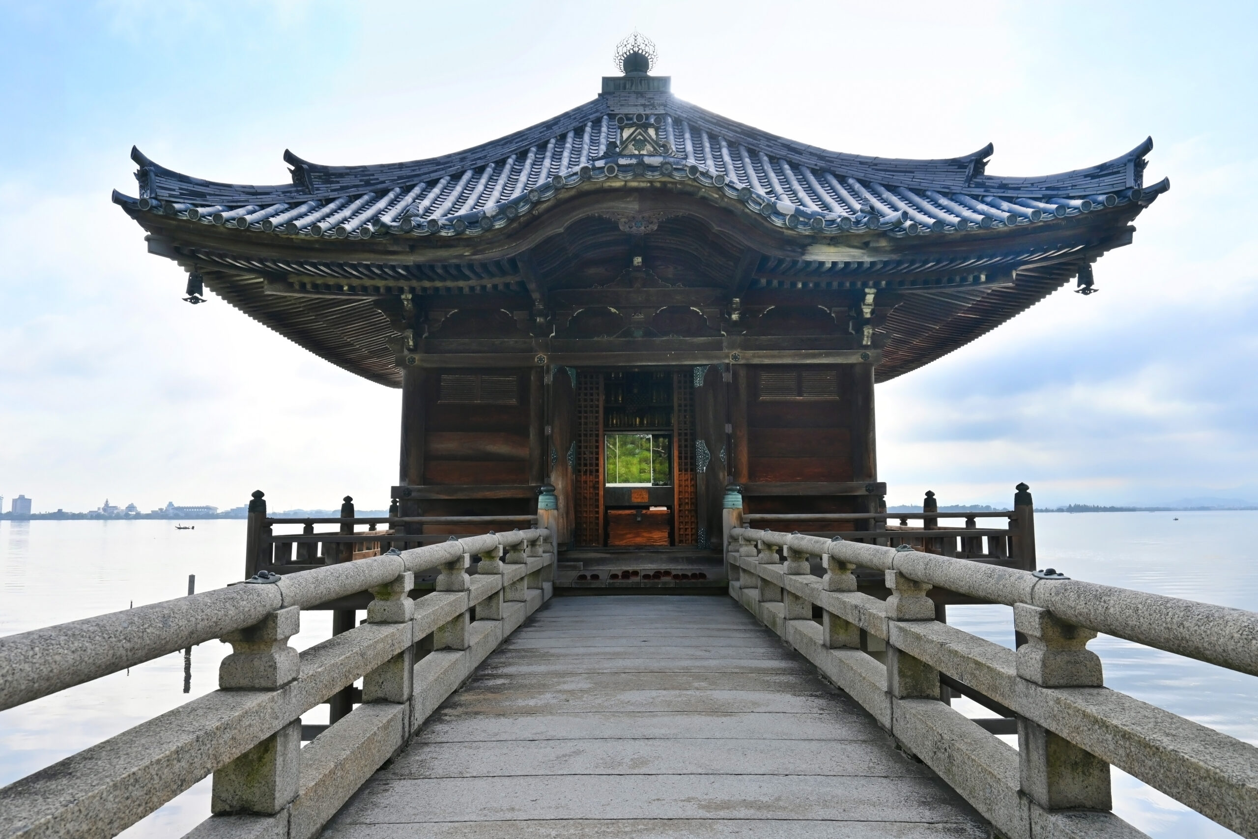 浮御堂 本堂正面画像