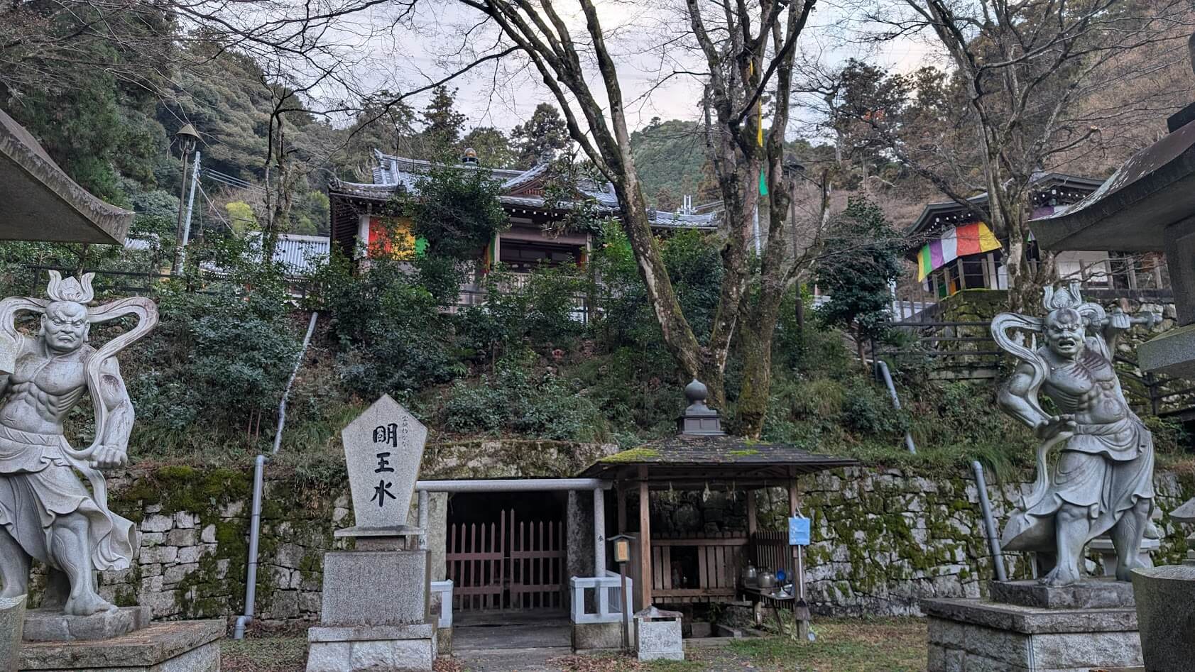 滋賀 大津 飯室不動堂 境内全体