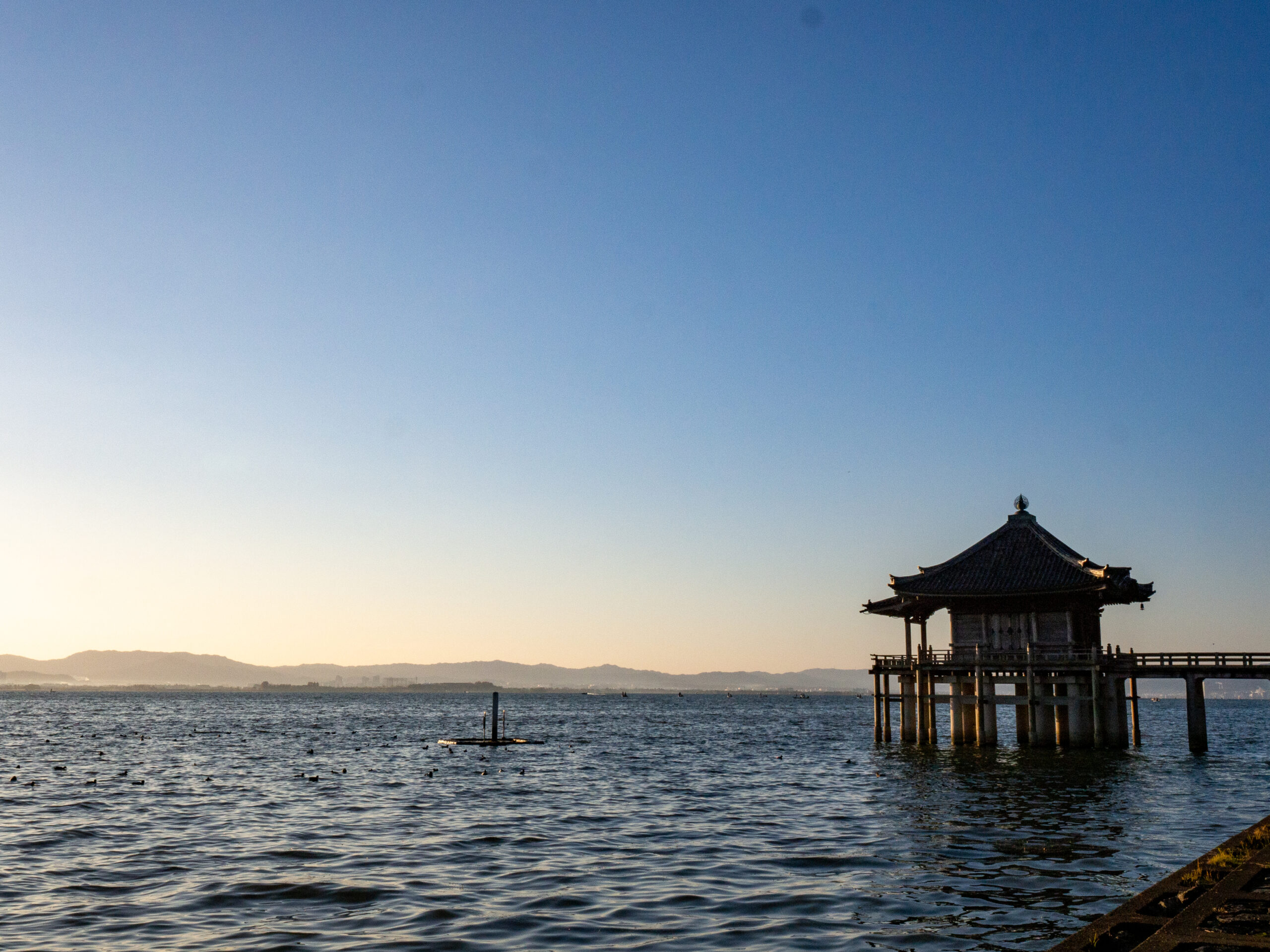 浮御堂　琵琶湖との遠目画像