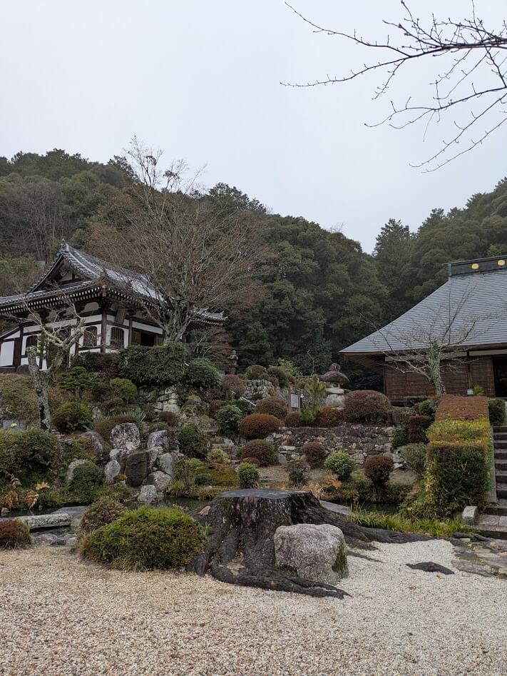 滋賀 湖南 妙感寺 拝殿 全体像