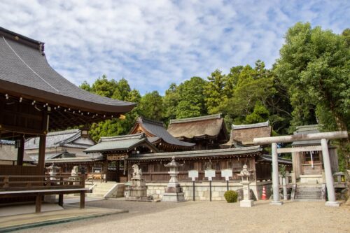 滋賀 竜王 苗村神社 本殿 拝殿