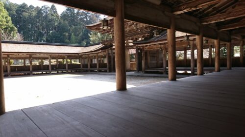 油日神社　本殿舞台画像
