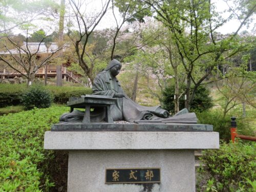 石山寺 紫式部石造画像