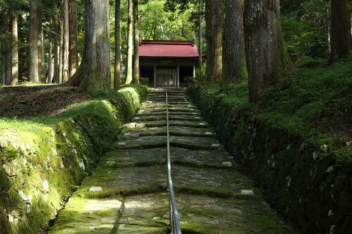 金勝寺　参道画像