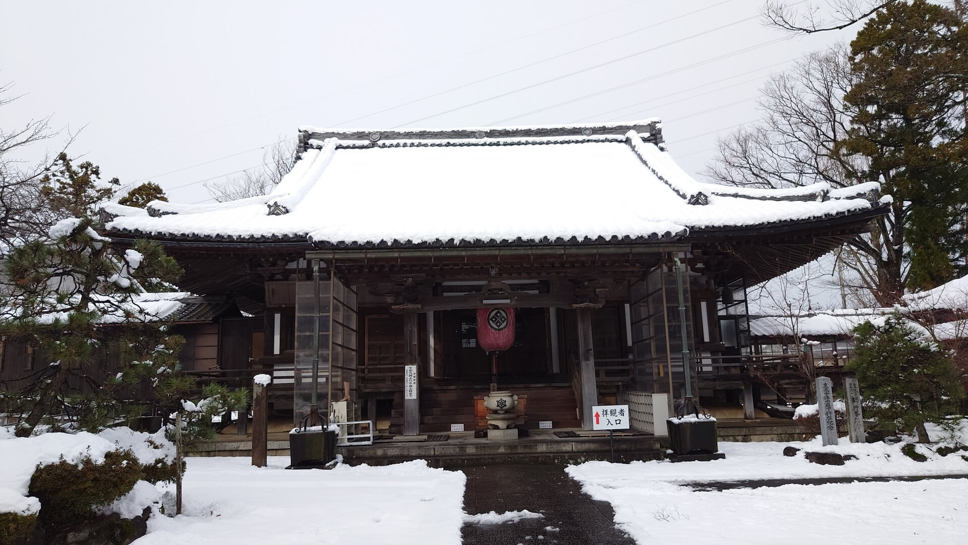 滋賀 渡岸寺観音堂（向源寺）　本殿雪景色画像