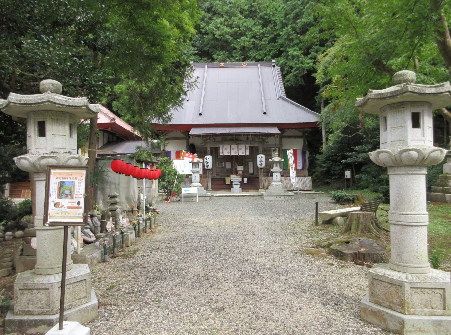 滋賀 小谷寺　参道と本殿画像