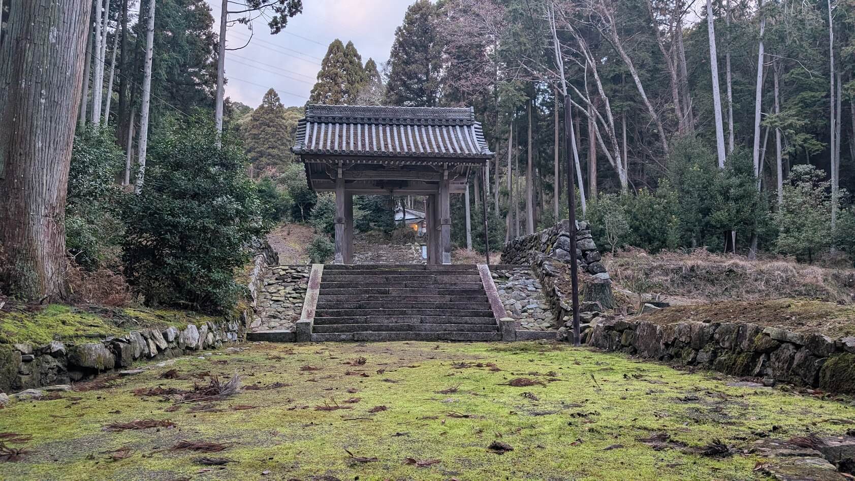 滋賀 大津 安楽律院 山門