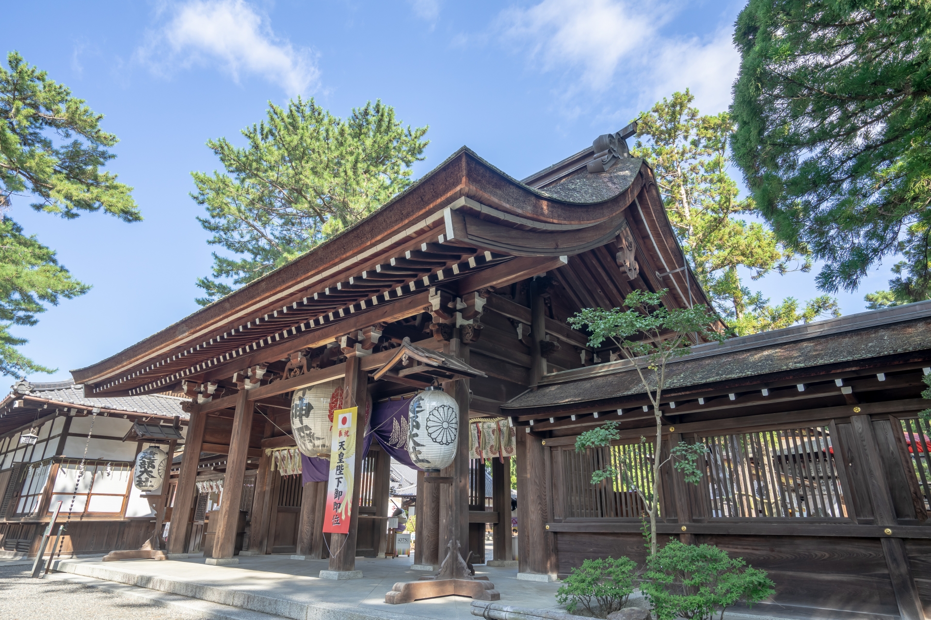 建部大社　拝殿画像