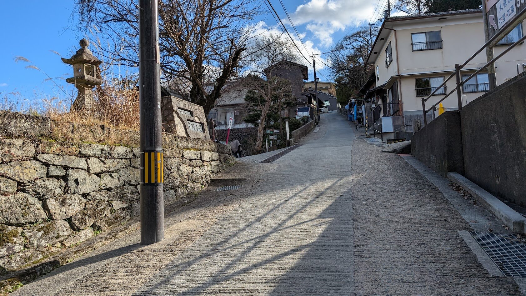 奈良 吉野 観光地 狭い道2