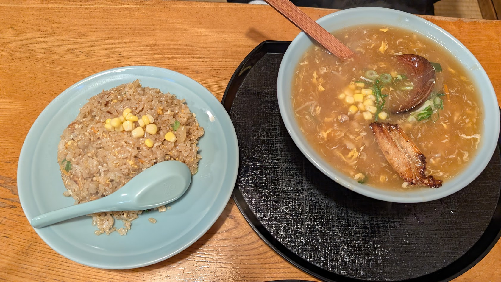 奈良 榛原 さっぽろらーめん 月の輪ラーメンとチャーハン