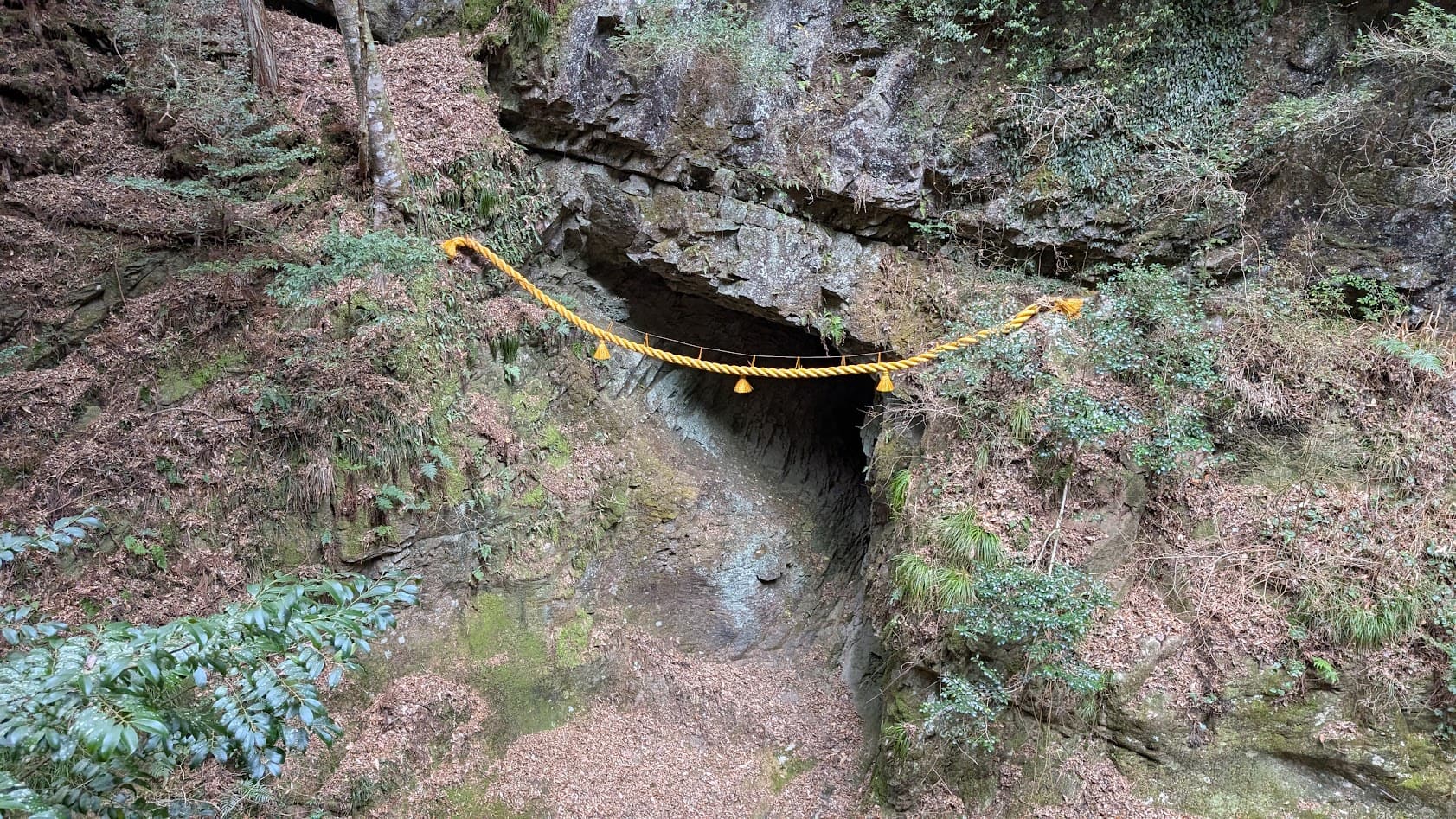 奈良 室生 吉祥龍穴 龍の穴