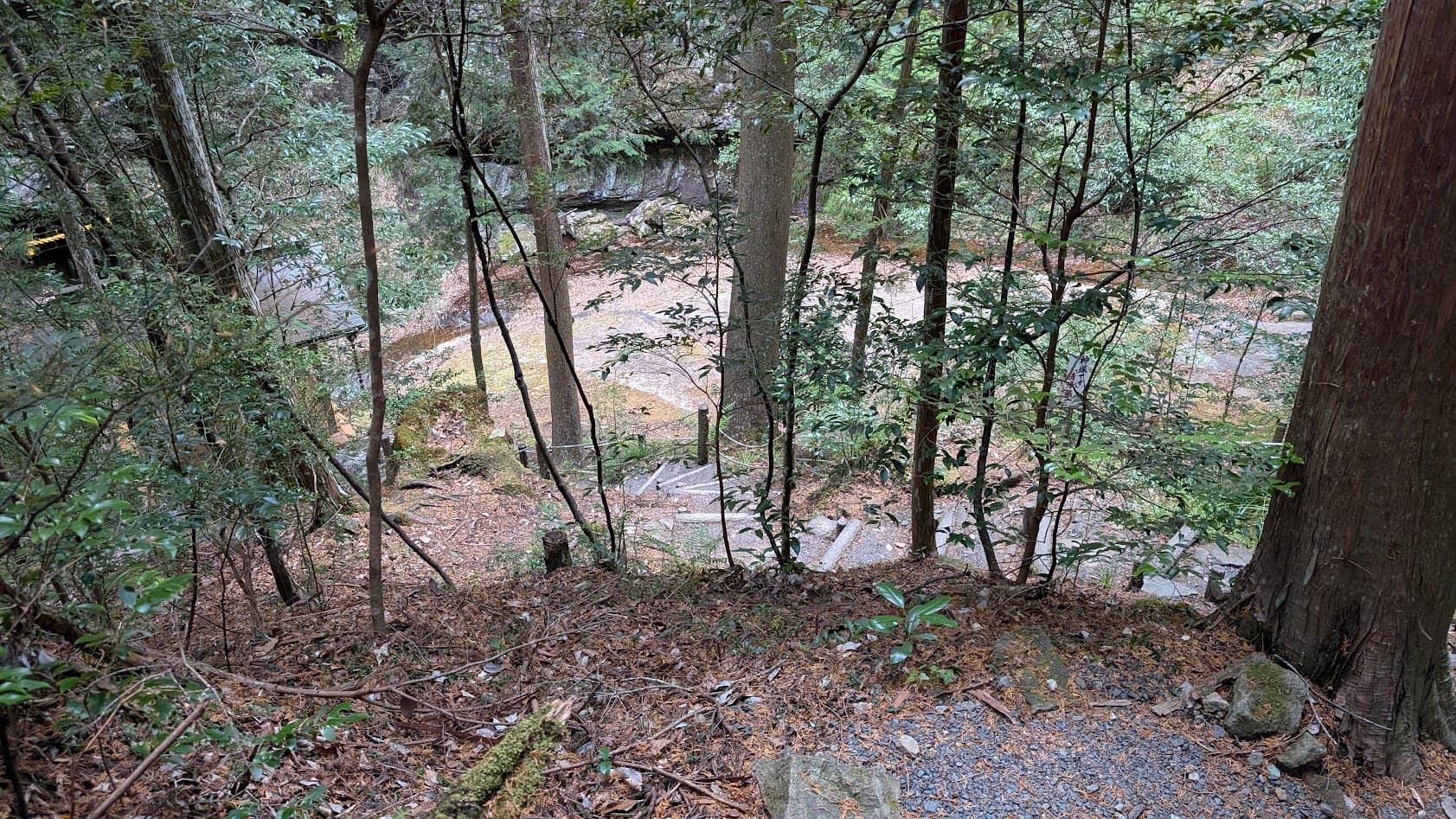 奈良 室生 吉祥龍穴 階段②