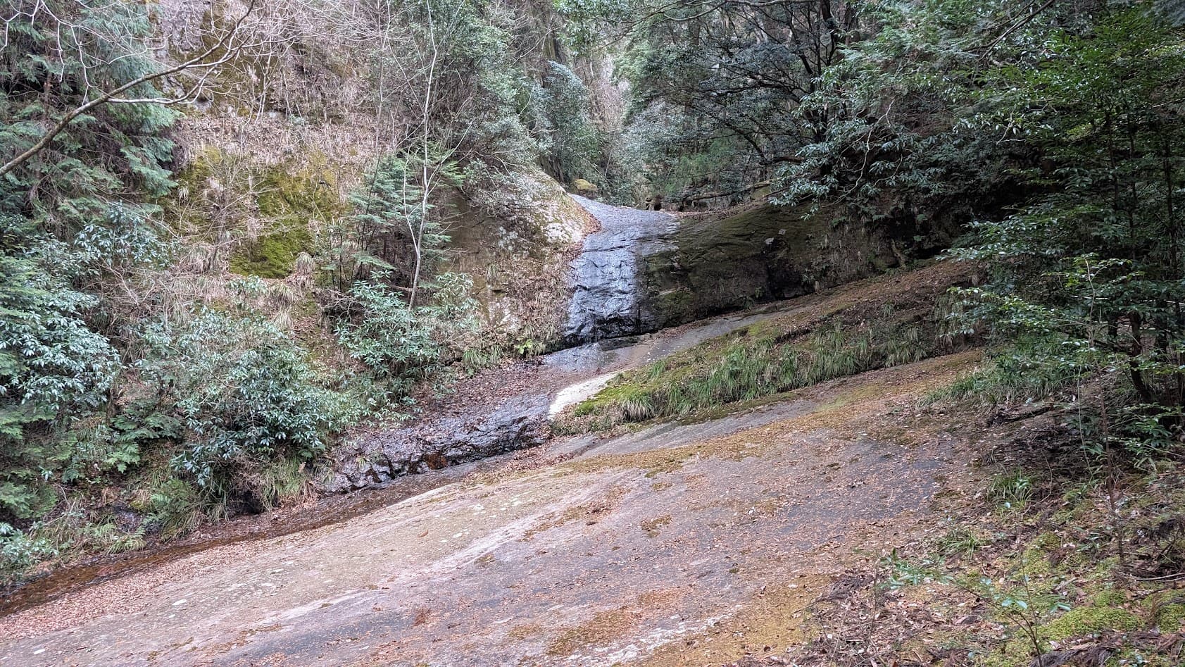 奈良 室生 吉祥龍穴 招雨瀑①