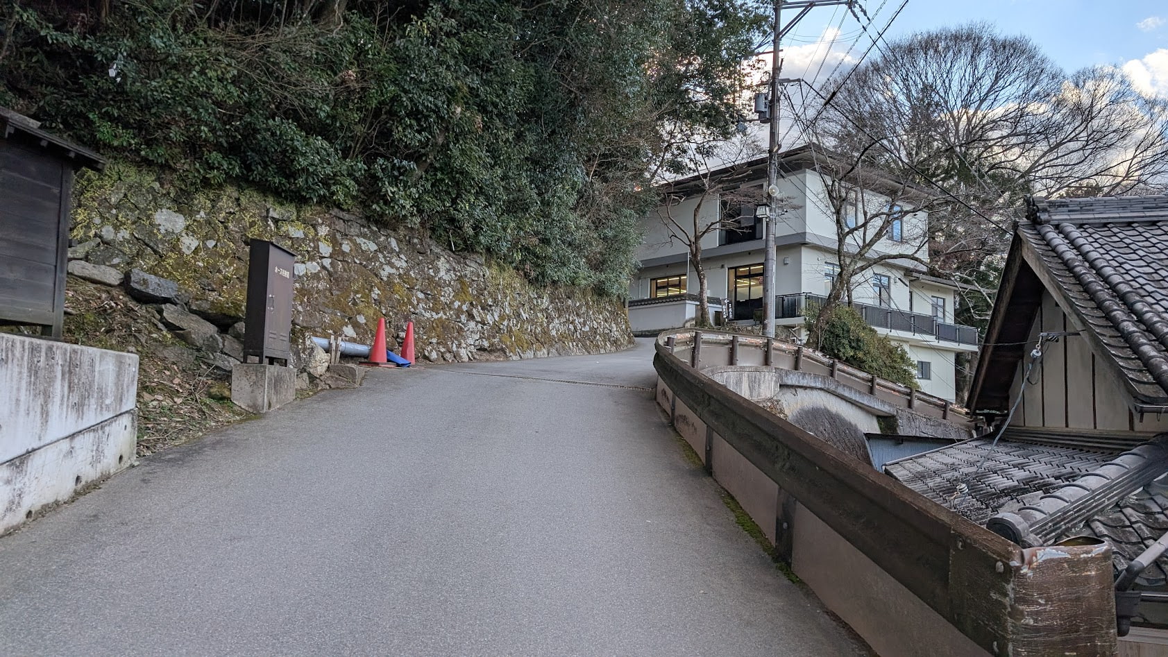 奈良 吉野 金峰山寺 分岐から直ぐの道