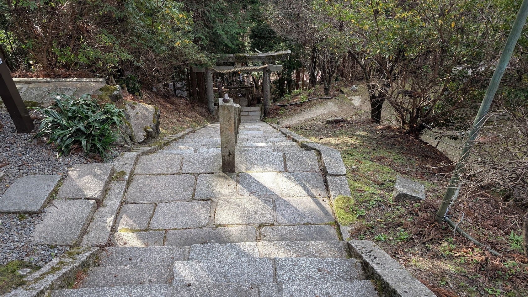 奈良 吉野 脳天大神 金峰山寺からの入口