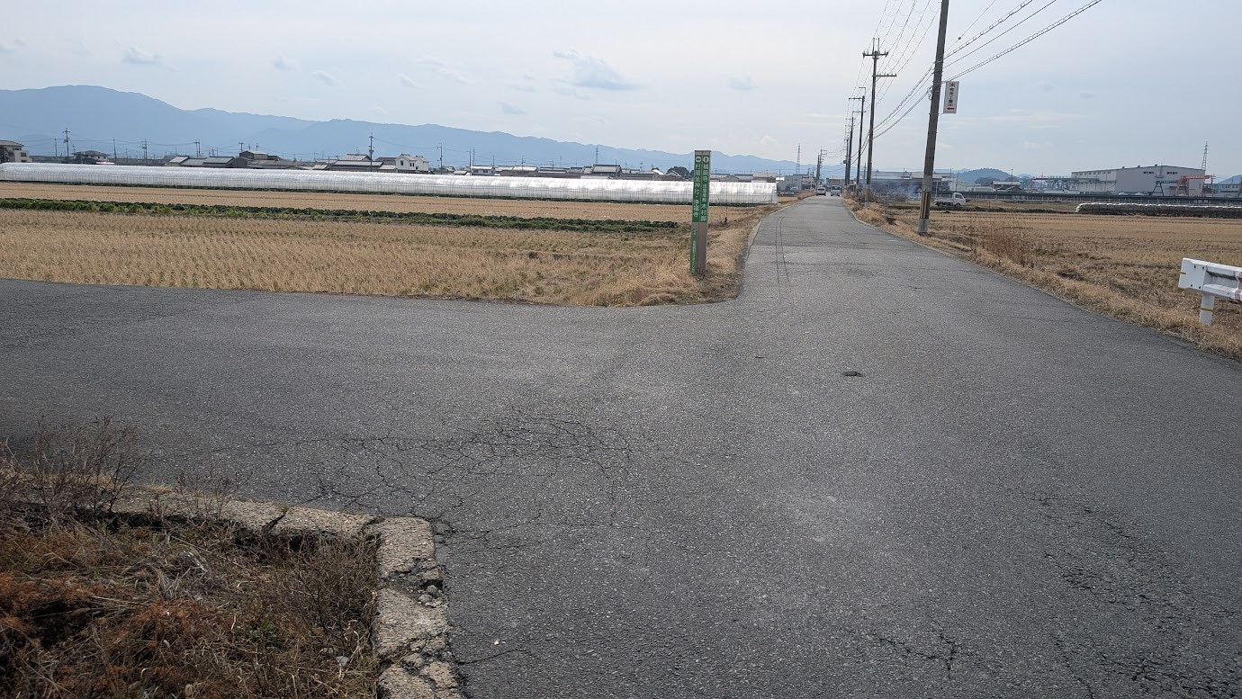 奈良 村屋神社までの道と標識