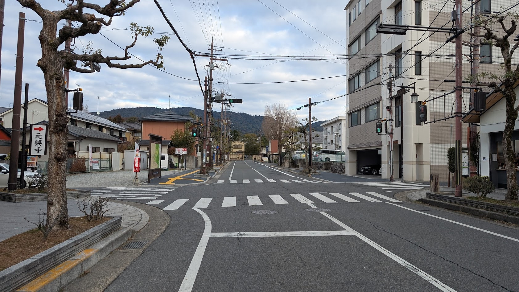 奈良 元興寺 交差点
