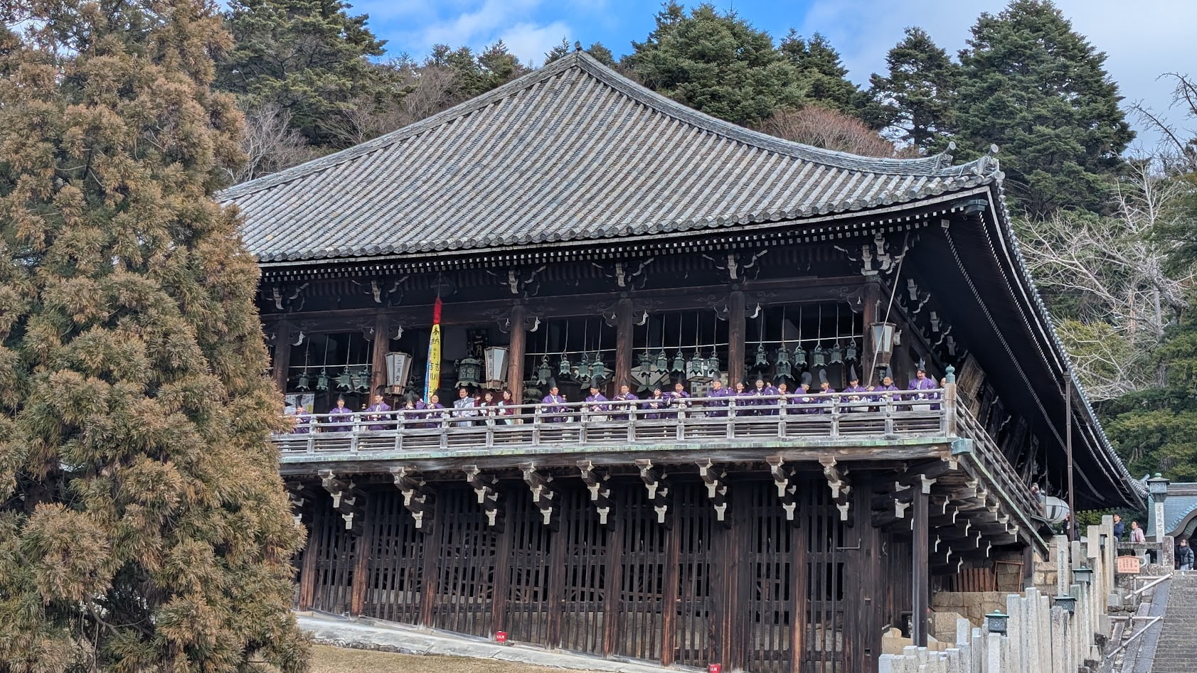 奈良 東大寺二月堂 豆まき①